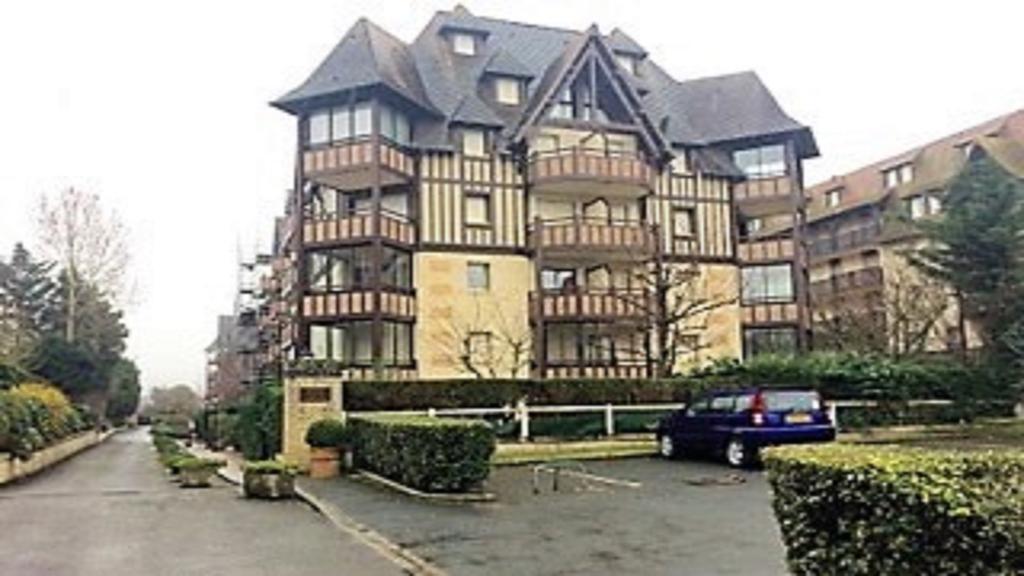 Appartement Residence Le Fairway Deauville Exteriör bild